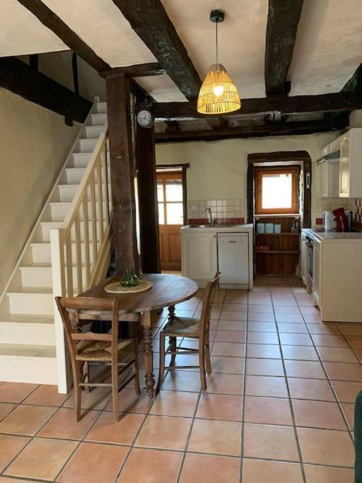 Maison Medievale Climatisee Avec Jardin Monpazier Luaran gambar